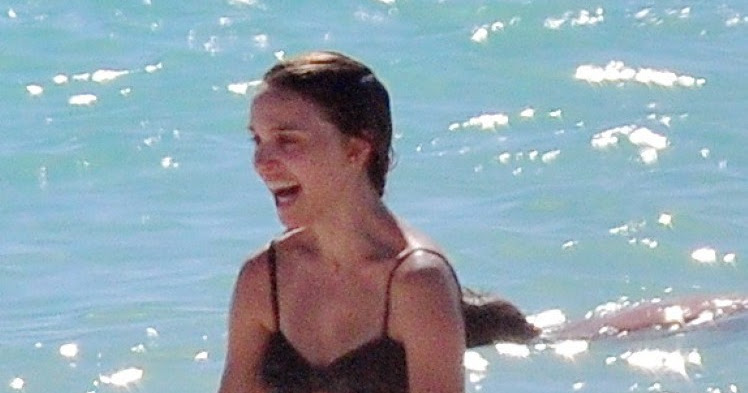 Amazing Curves: Natalie Portman