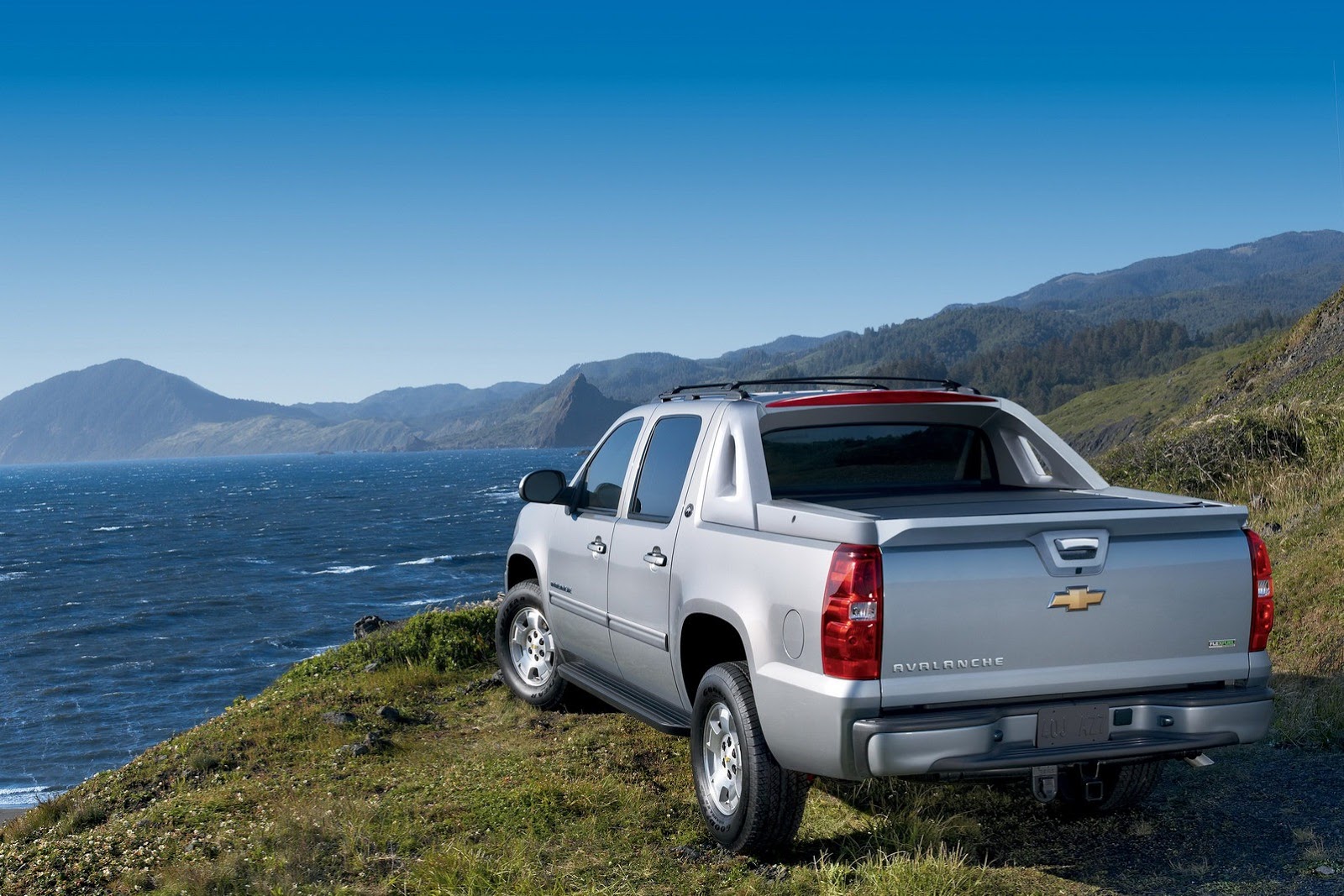 [2013-Chevrolet-Avalanche-002%255B2%255D.jpg]
