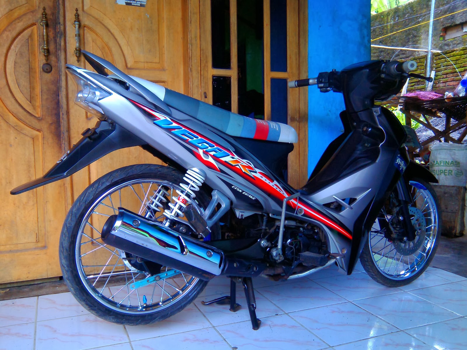 gambar modifikasi motor vega modifikasi yamah nmax gambar modifikasi motor vega modifikasi yamah nmax