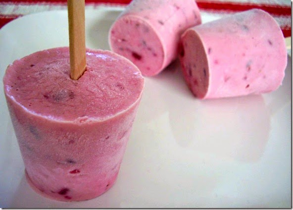 Cherry-Cheesecake-Frozen-Yogurt-Pops