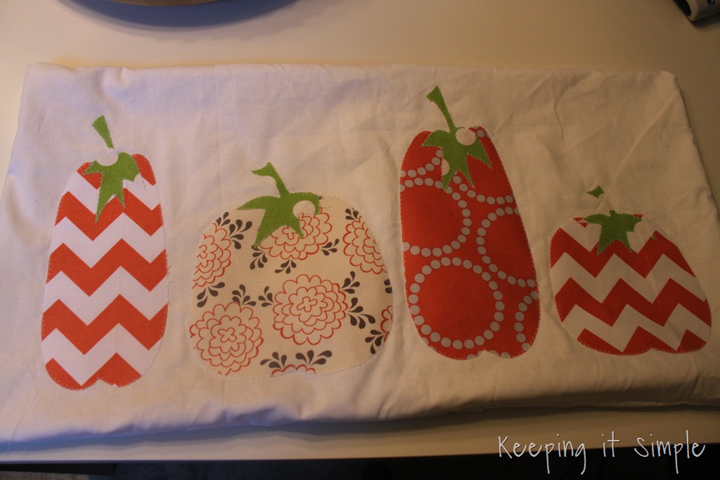 [pumpkin%2520pillow%2520%252810%2529%255B8%255D.jpg]