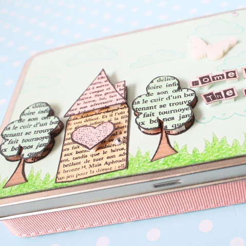 [Altered%2520tin%2520close%2520up%2520-Elaine%255B3%255D.jpg]