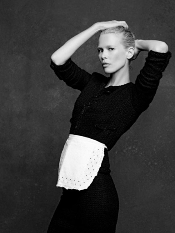 [the-little-black-jacket-chanel-karl-lagerfeld-carine-roitfeld-claudia-schiffer%255B4%255D.jpg]