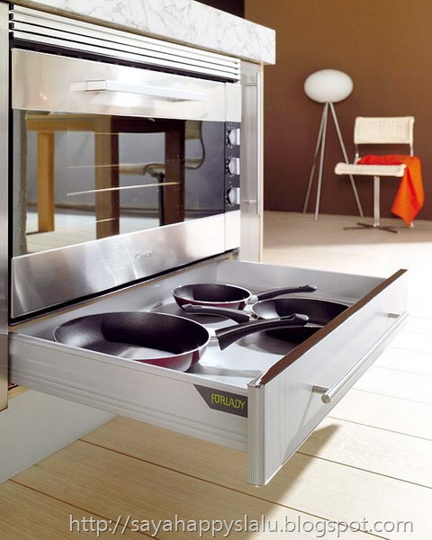 [under-oven-kitchen-drawers-2%255B2%255D.jpg]