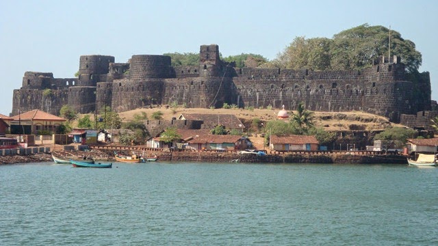 [vijaydurg%2520fort%25202%255B6%255D.jpg]