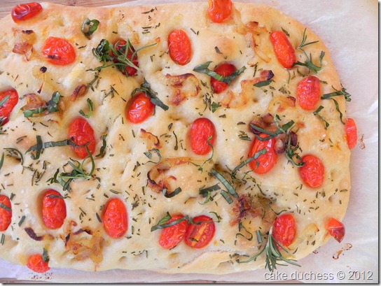 caramelized-onion-cherry-tomato-focaccia-1