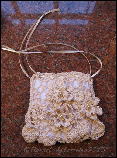 09-10-crochet-purse2