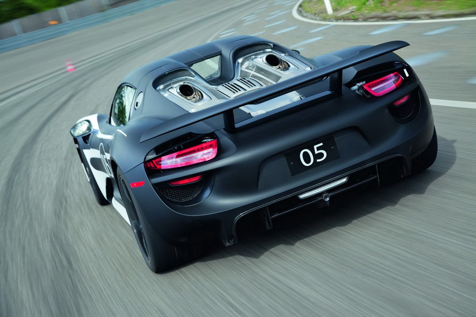 [Porsche-918-Spyder-15%255B2%255D%255B2%255D.jpg]
