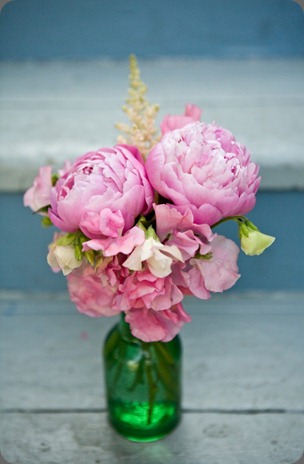 Janine David-346-682x1024 april flowers Janine David-346-682x1024 april flowers