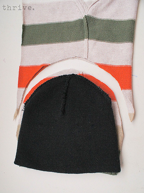 [Make%2520Mittens%2520and%2520hats%2520from%2520old%2520sweaters.4%255B6%255D.jpg]