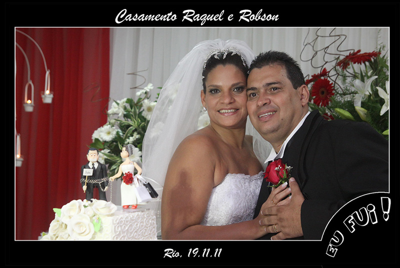 Fotos de Raquel e Robson - 19.11.11. Foto numero 01 da Social Click Fotografia Digital, do Rio de Janeiro, RJ, que faz fotos divertidas, fotos malucas, fotos com fantasias, fotos na hora, fotografia maluca, fotografia divertida com molduras personalizadas. social click album de assinatura ao vivo v&v miguel foto divertida digital valerio expressa fotos divertidas malucas maluca animadas animado fotógrafo eventos no rio janeiro fotografia casamentos fotografo