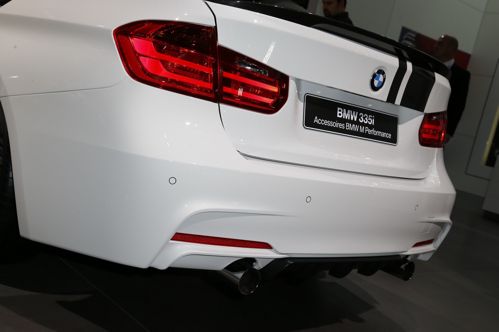 [BMW-335i-M-Performance-8%255B2%255D.jpg]