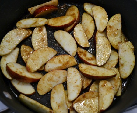 [toss%2520apples%255B3%255D.jpg]