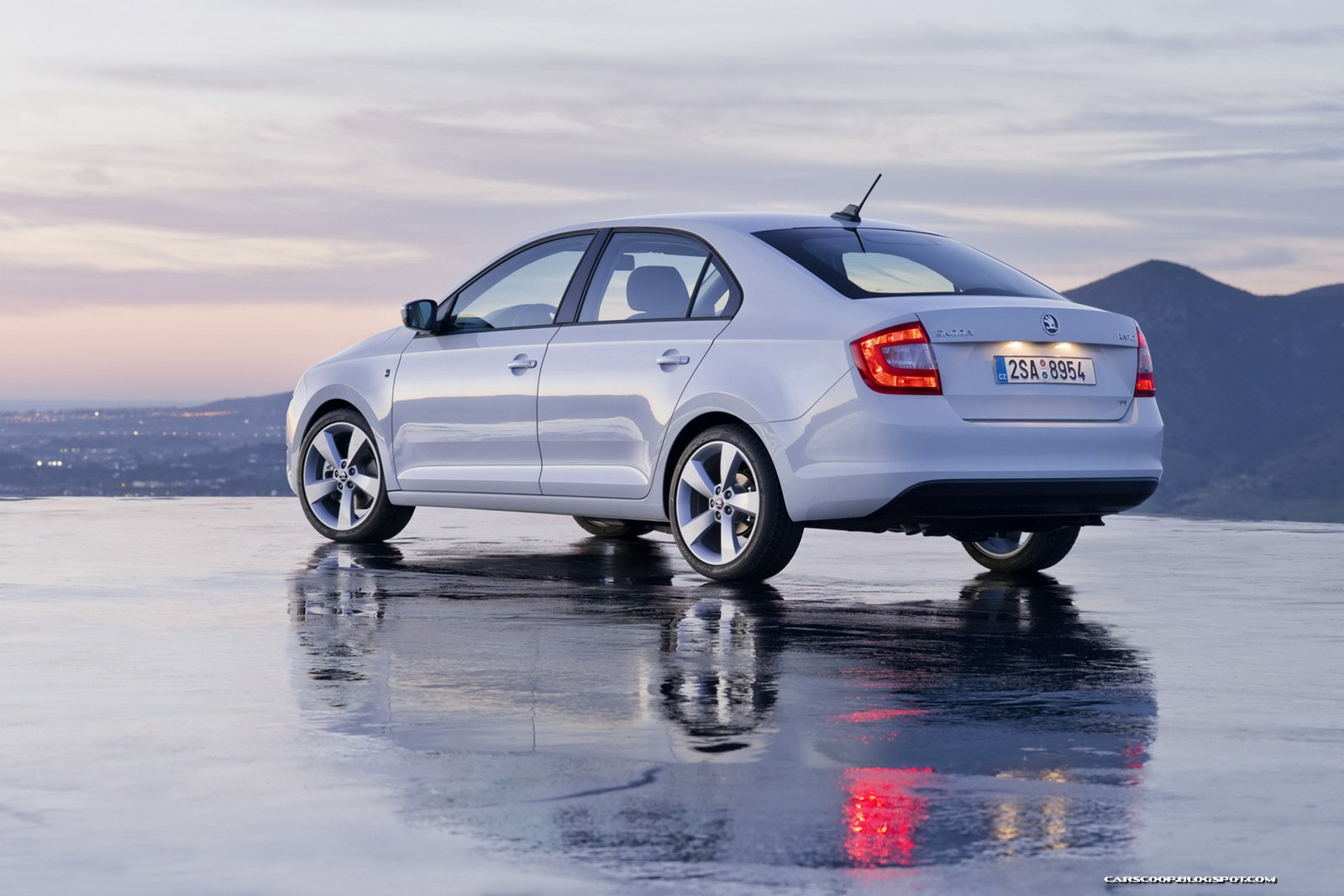 [2013-Skoda-Rapid-50%255B2%255D.jpg]