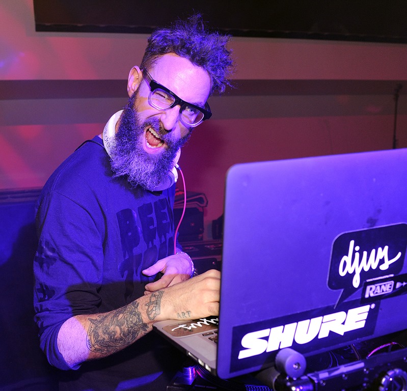 [Hennessy_WhiteShadow%255B5%255D.jpg]