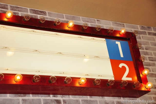 [old%2520electric%2520movie%2520theatre%2520sign%255B2%255D.jpg]
