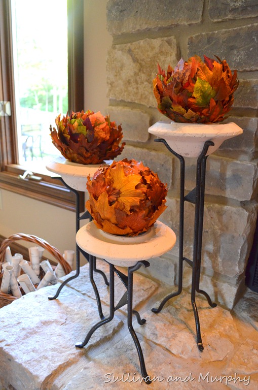 [leaf-balls-on-pedestals4.jpg]