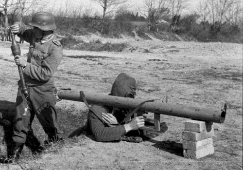 [Panzerb%25C3%25BCchse_44%255B4%255D.jpg]