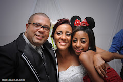 Fotos do evento Thatiany + Daniel. Foto numero 0170 do Studio Caldas, do Rio de Janeiro, RJ. Lincoln Caldas e equipe fazem fotos de casamento (fotografias de casamentos), fotos de making-of (making of de noiva), fotos em estudio (ensaios fotograficos), fotos de casal (ensaios fotograficos de e-session), fotos de familia, videos de casamento (filmagem de casamentos), videos de making-of e clipes de casamento. Fotojornalismo e videojornalismo no Rio de Janeiro, RJ. fotos casamento rio de janeiro fotografias casal rj foto eventos familia noiva ensaio fotografico videos galeria noivas fotografo evento casar retrato fotografía book fotográfico digital sites bolo