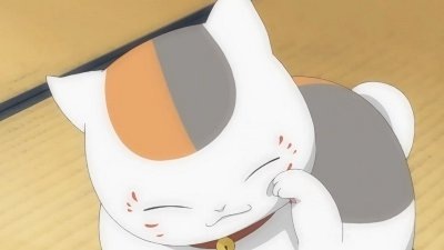 Nyanko-sensei mom sembra proprio un manekineko?
