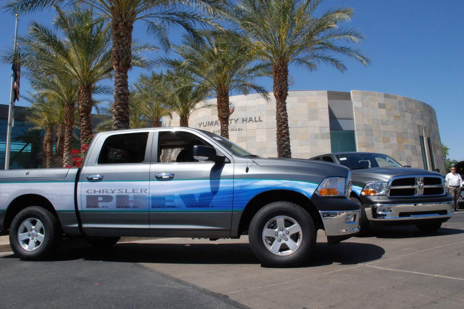 [RAM-Chrysler-PHEV_Test-Fleet-3%255B3%255D.jpg]