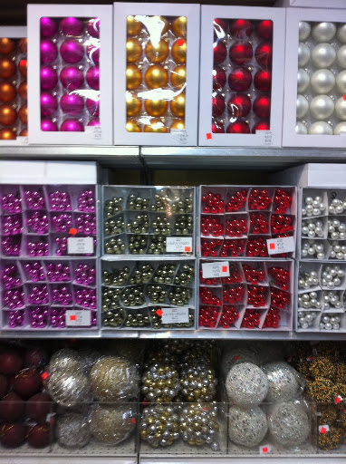 There's such a large selection to pick from at Jamali Gardens.