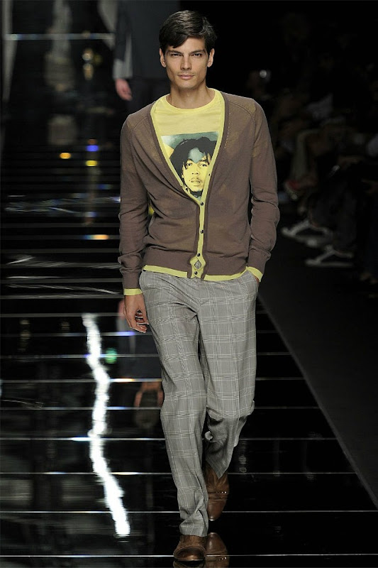 Milan Fashion Week Primavera 2012 - John Richmond (40)
