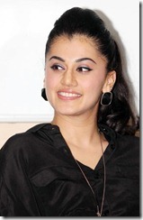 actress_taapsee_latest_cute_photo