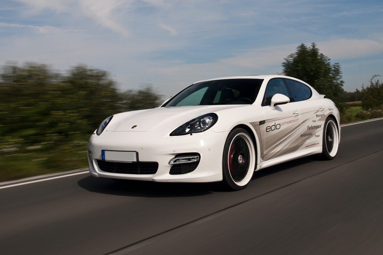 [Porsche-Panamera-Edo-Competition-Turbo-S19%255B2%255D.jpg]