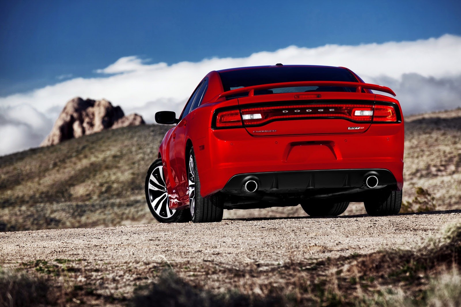 [2013-Dodge-Charger-SRT8-2%255B2%255D.jpg]