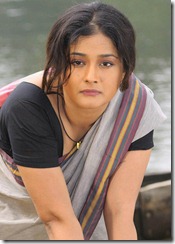 Kiran Rathod Hot in Saree @ Vetade Mrugam Movie Stills