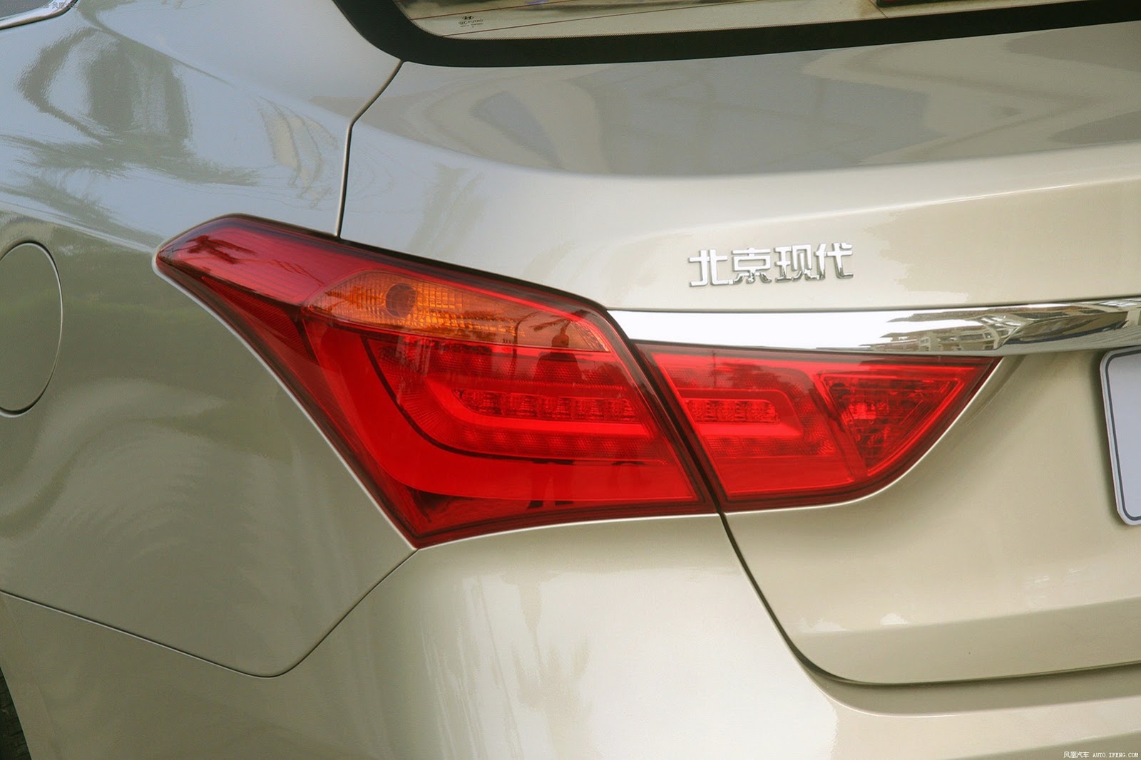 [Hyundai-Mistra-Sedan-12%255B2%255D.jpg]