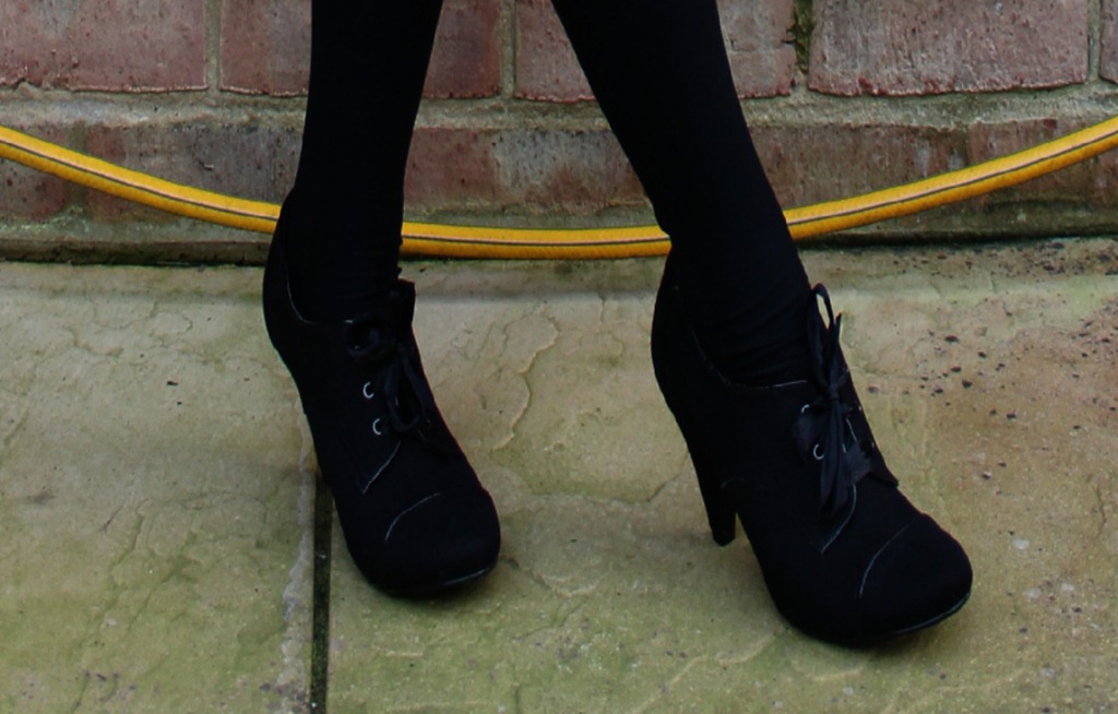 [shoes%255B13%255D.jpg]