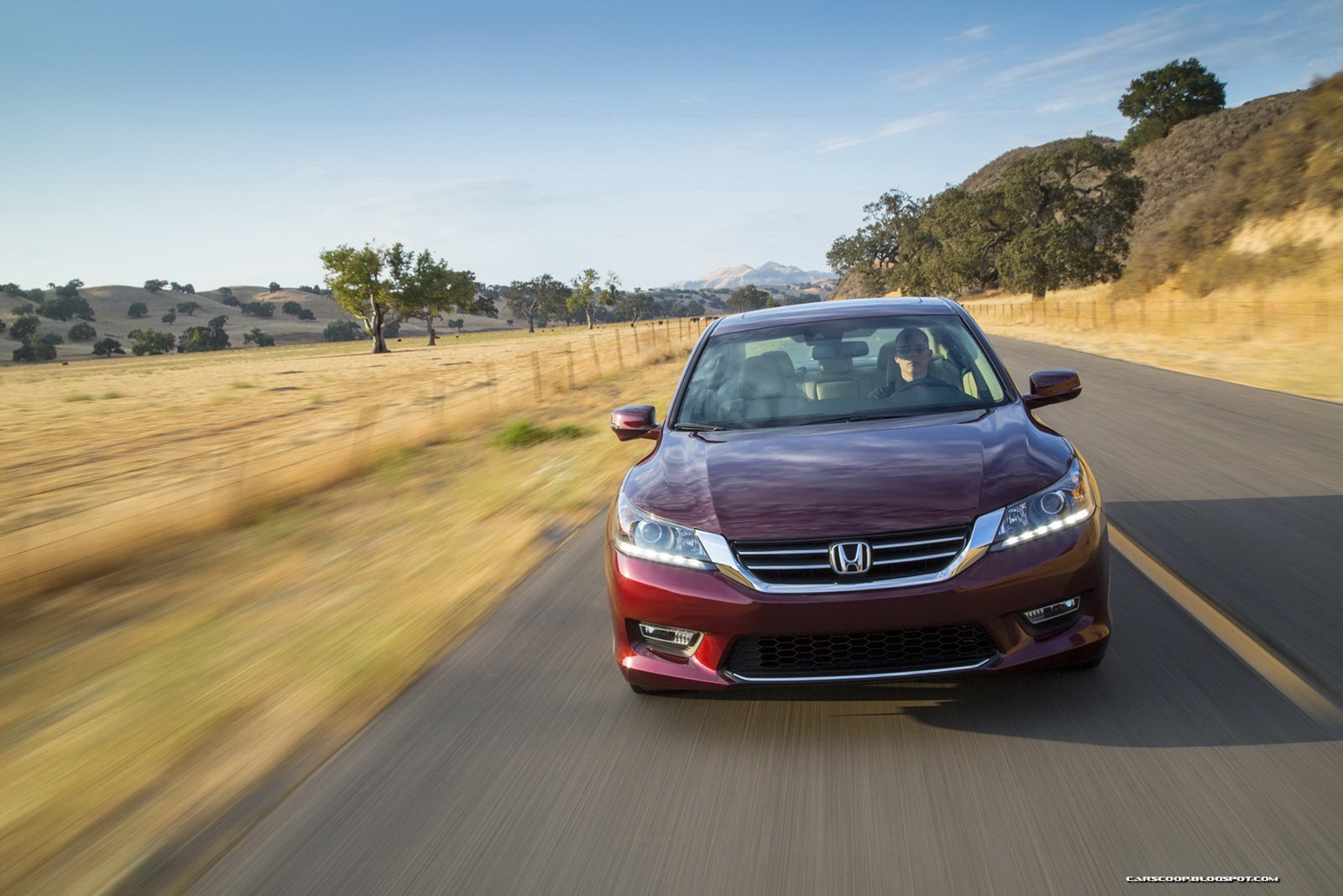 [2013_Honda_Accord_EX-L_V-6_Sedan051%255B8%255D.jpg]