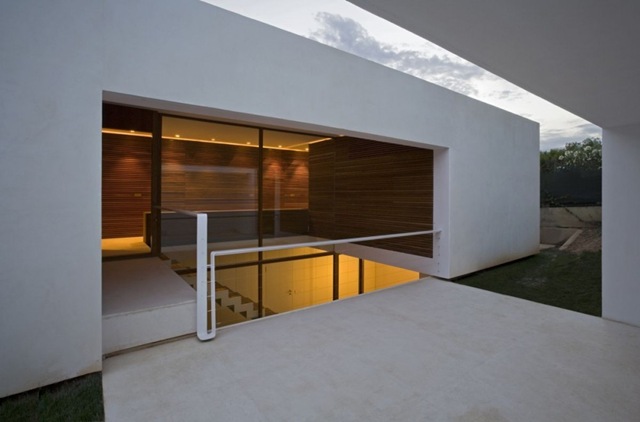 [fachada-casa-minimalista-en-espa%25C3%25B1a%255B4%255D.jpg]