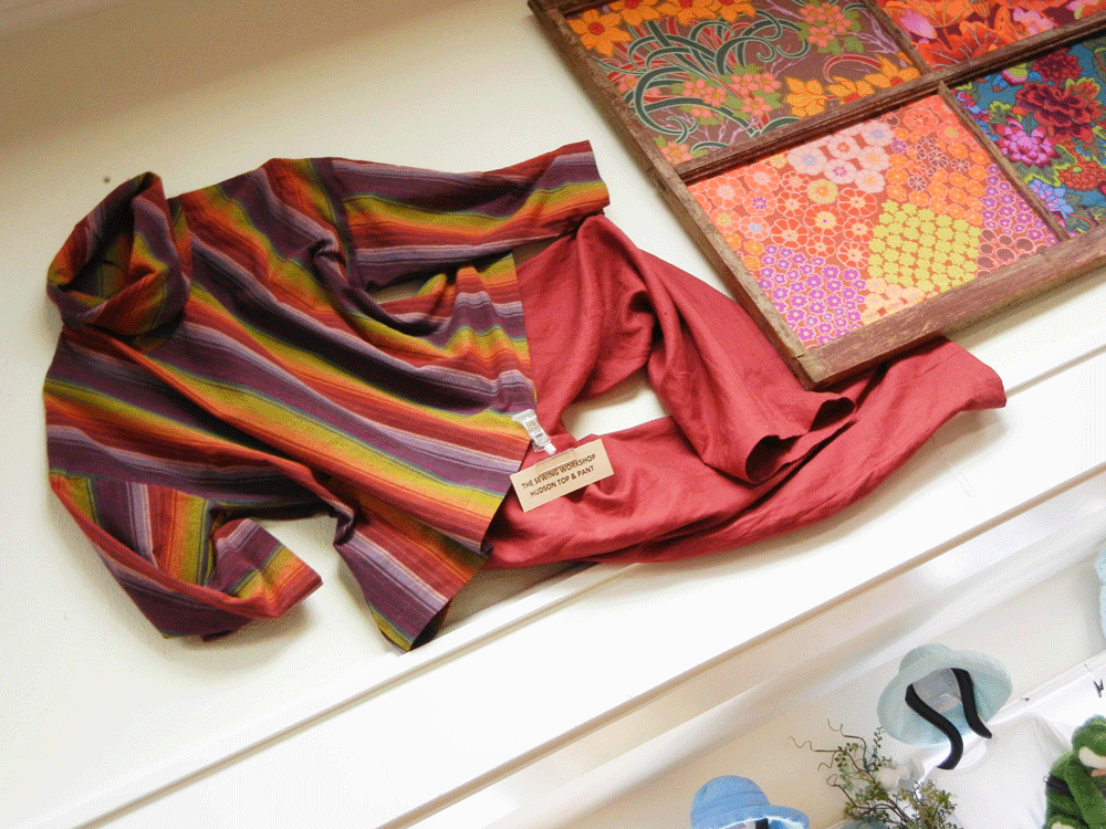 [StripeTop-Pants%255B3%255D.gif]