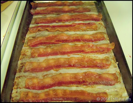 Cooking Bacon in the Oven at Circling Through This Life