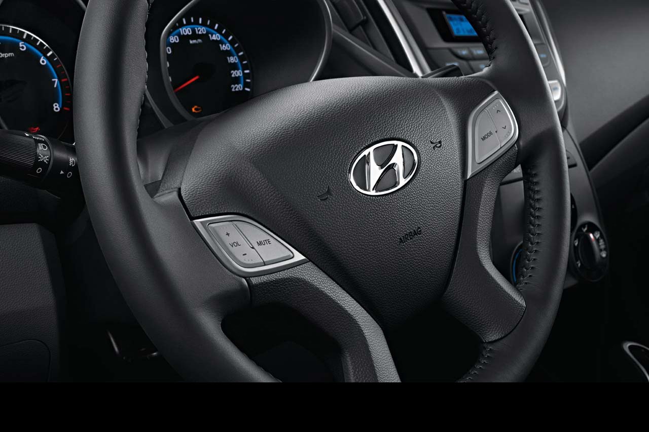 [2013-Hyundai-HB20-08%255B2%255D.jpg]