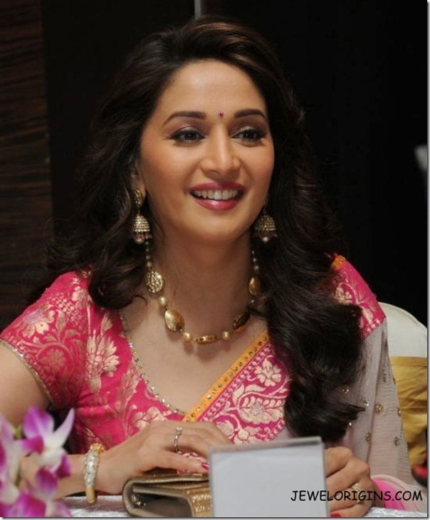 Madhuri_Dixit_Contemporary_Fashion_jewellery