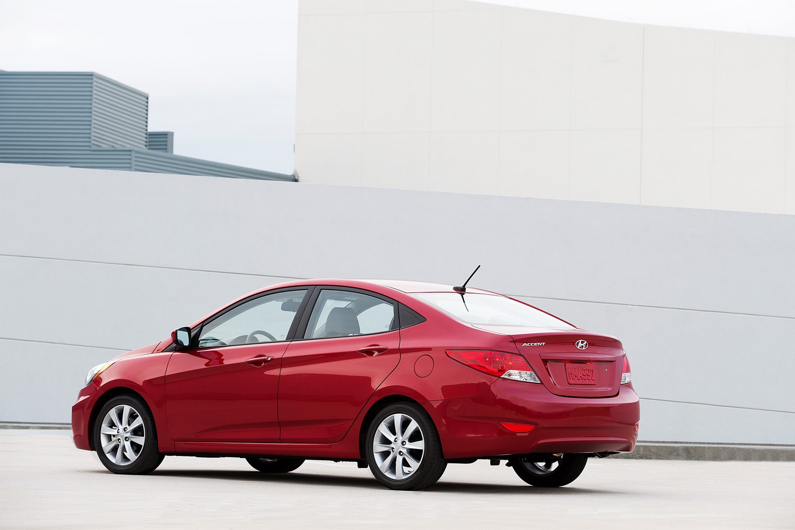 [2012-Hyundai-Accent-43.jpg]