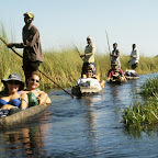 Mokoro-Trail mit Touristen © Foto: Sunway-Safaris