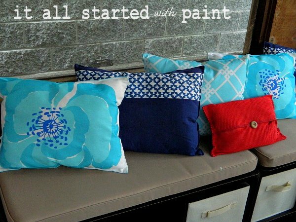 [screen_porch_blue_turquoise_red_outdoor_pillows%255B3%255D.jpg]