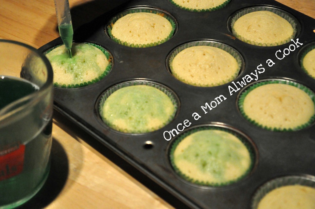 [Jello%2520in%2520Cupcakes%255B4%255D.jpg]