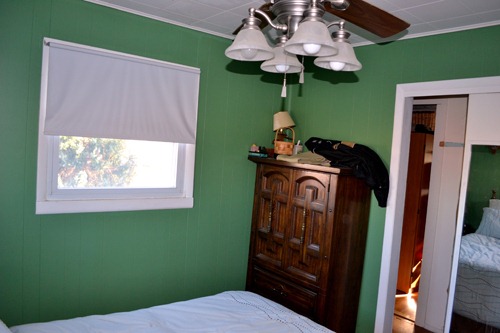 [bedroom%2520closet%2520before%255B3%255D.jpg]