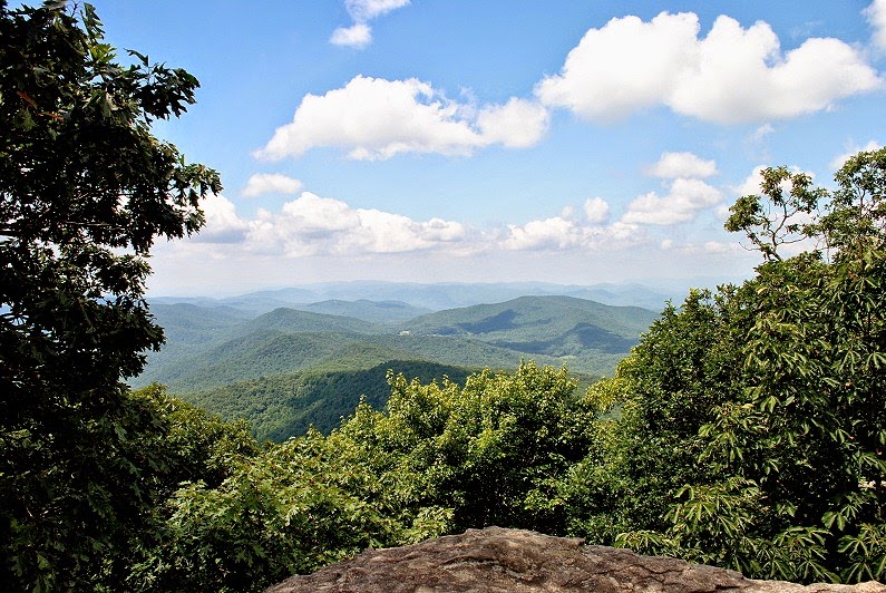 [07j---Blood-Mountain-Summit---Lunch-%255B1%255D.jpg]