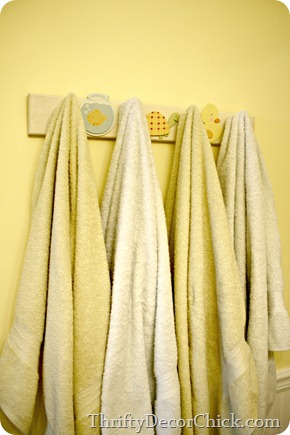 kid bathroom towel hooks