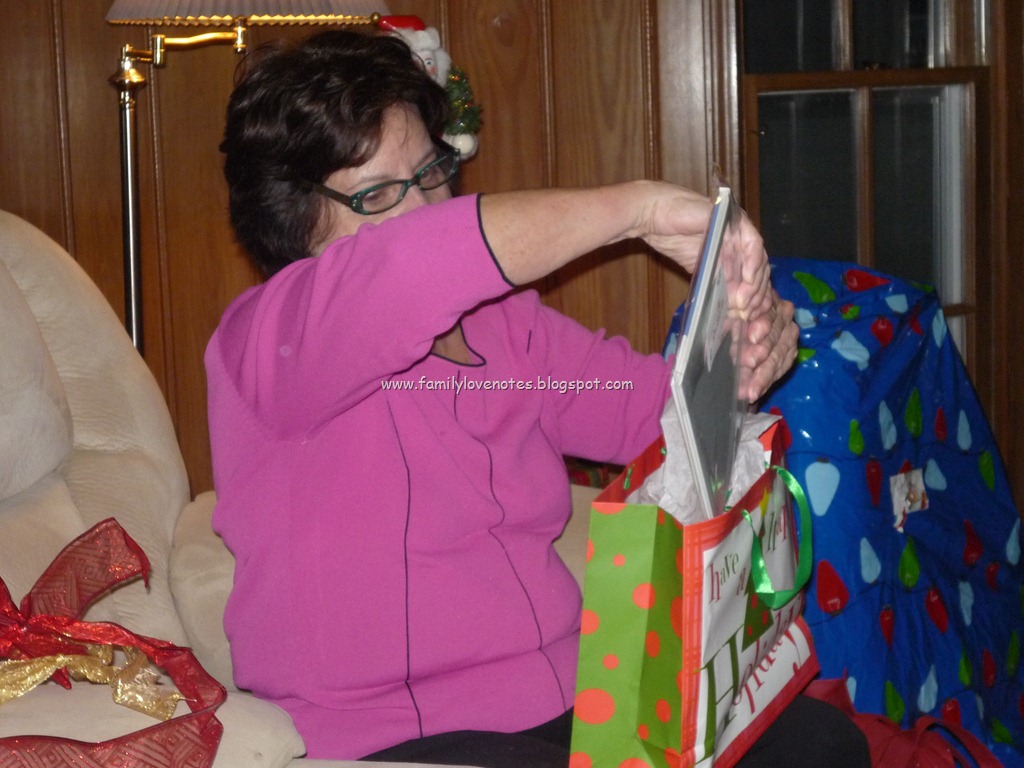 [Christmas%25202011%2520037%255B11%255D.jpg]