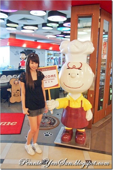 Charlie Brown Cafe (1)