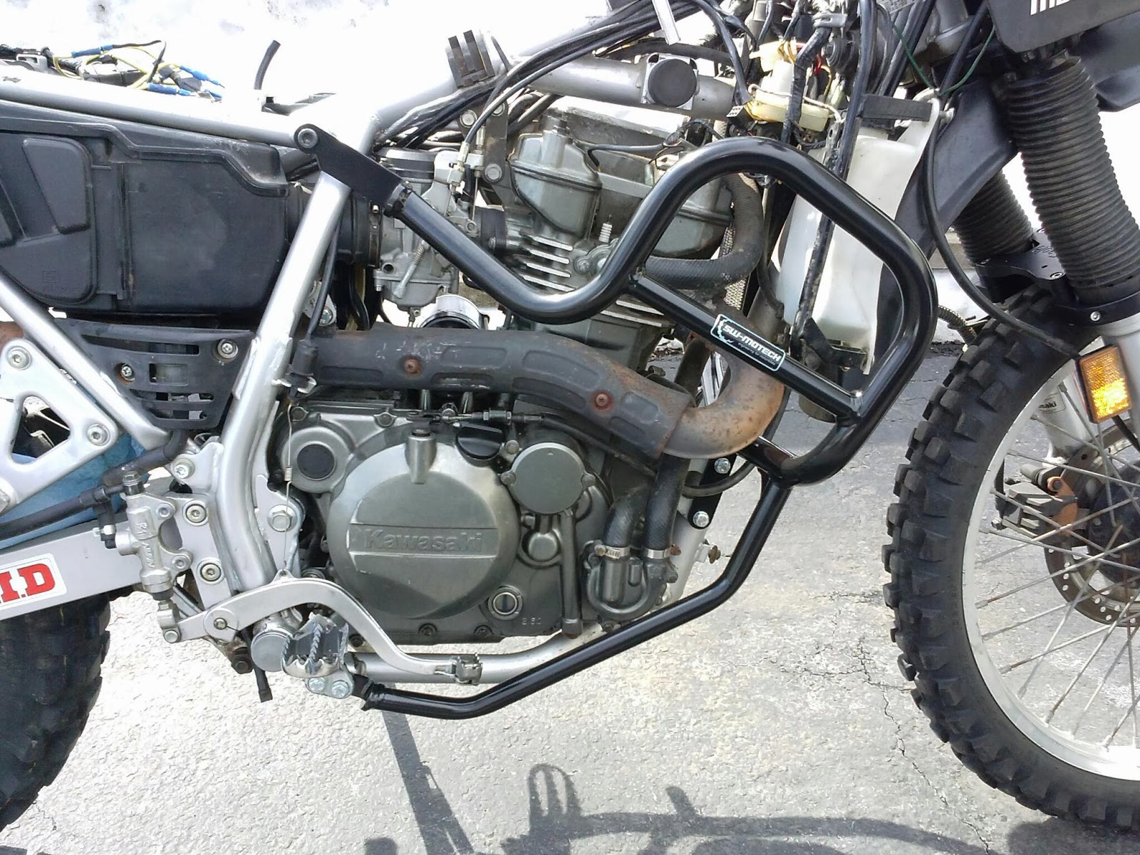 Geoff's KLR650 project Installed crash bars