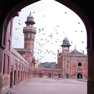 lahore framed , Source: http://www.flickr.com/photos/34274006@N00/344149627 344149627.jpg